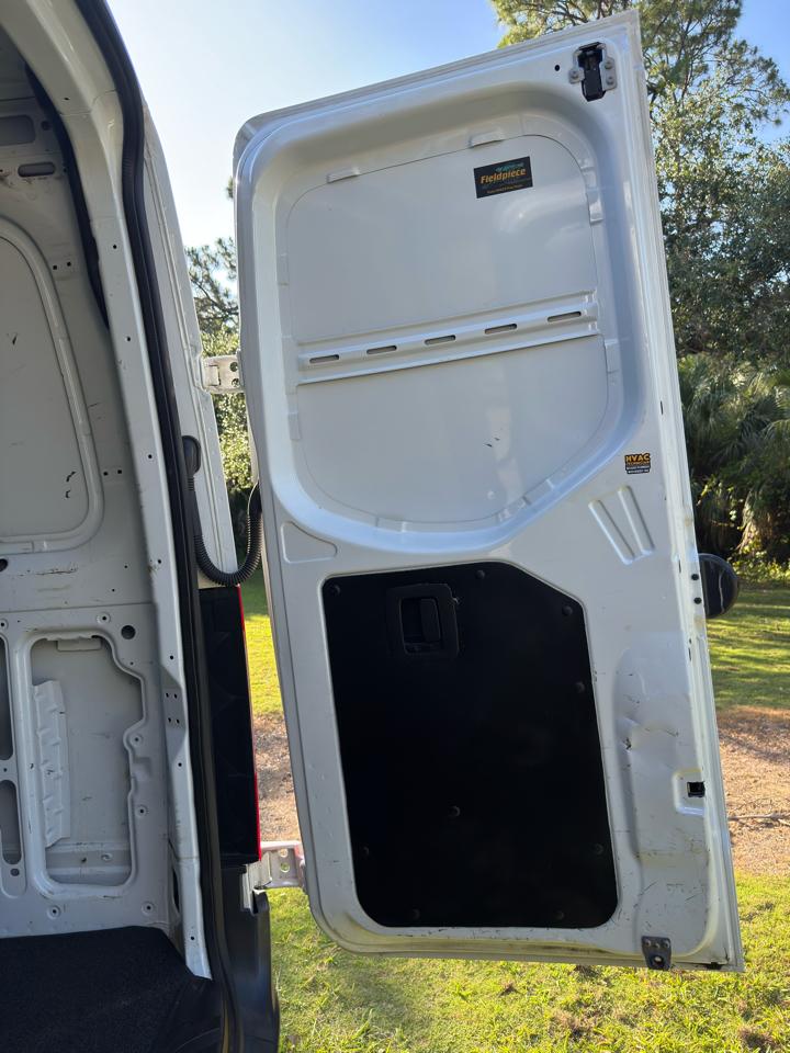 Mercedes-Benz Sprinter Cargo Van 2500 Standard Roof V6 144" RWD 2019