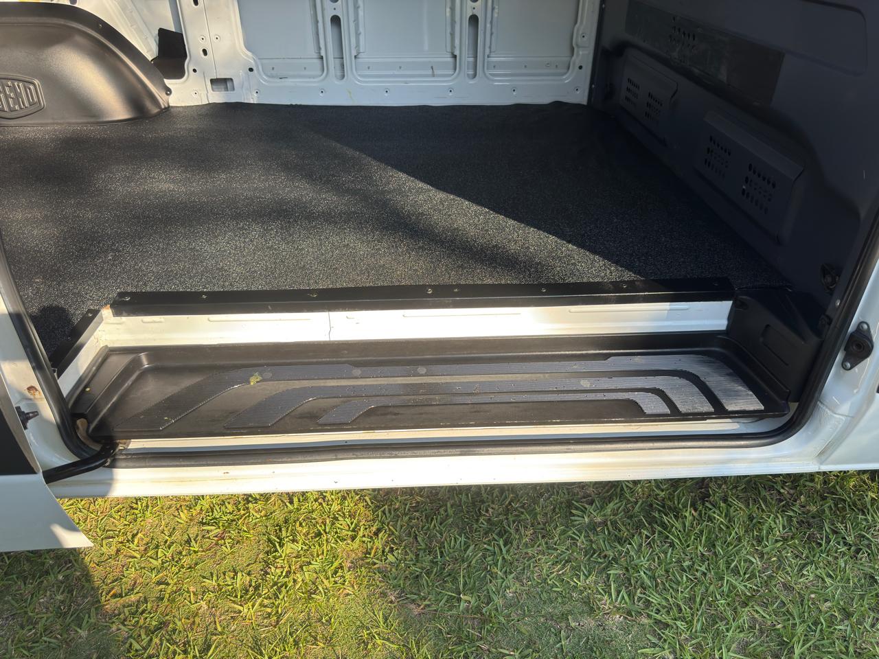 Mercedes-Benz Sprinter Cargo Van 2500 Standard Roof V6 144" RWD 2019
