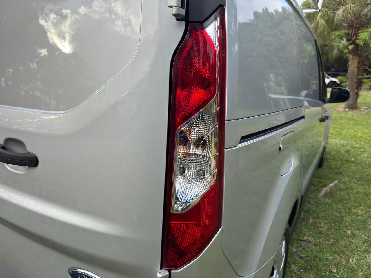 Ford Transit Connect Van XLT LWB w/Rear Symmetrical Doors 2021