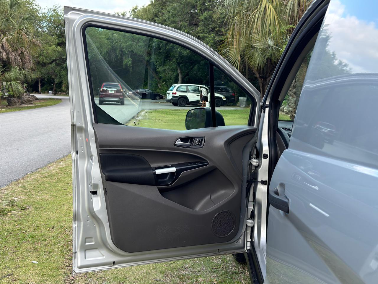 Ford Transit Connect Van XLT LWB w/Rear Symmetrical Doors 2021