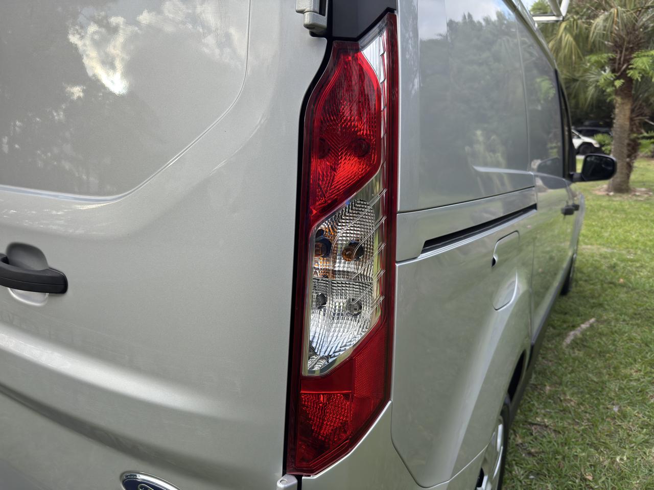 Ford Transit Connect Van XLT LWB w/Rear Symmetrical Doors 2021