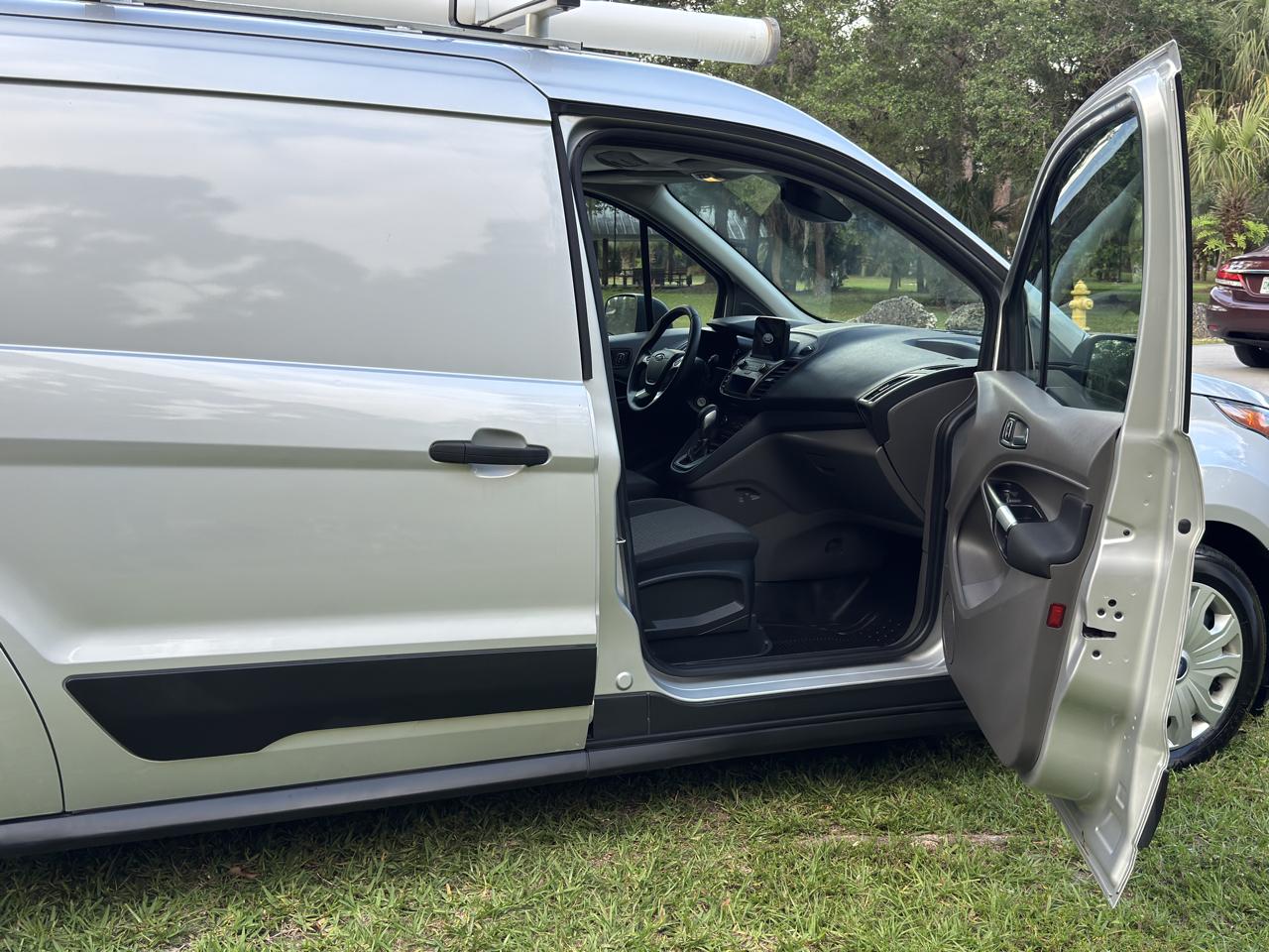 Ford Transit Connect Van XLT LWB w/Rear Symmetrical Doors 2021