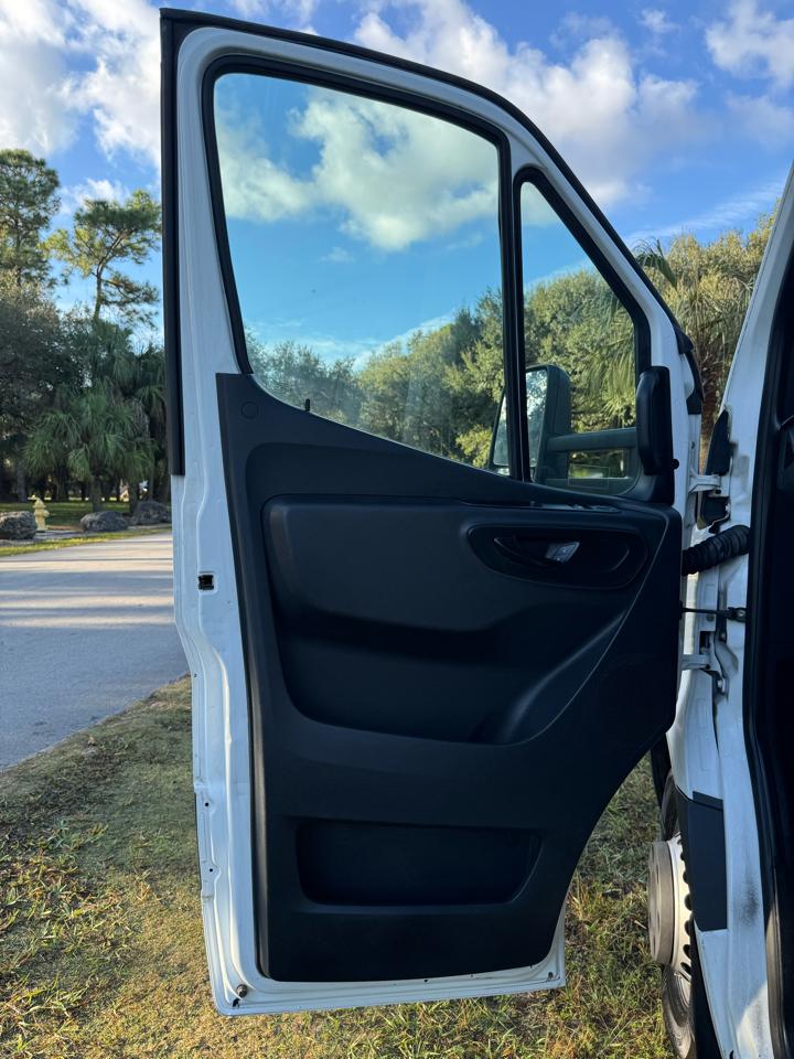 Mercedes-Benz Sprinter 4500 Standard Roof 170" 2019