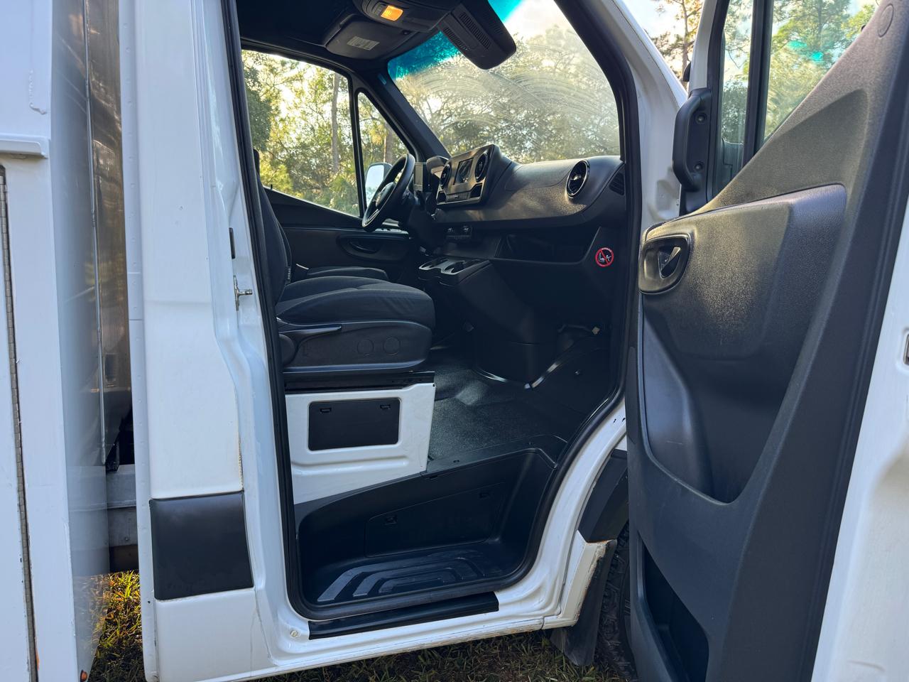 Mercedes-Benz Sprinter 4500 Standard Roof 170" 2019