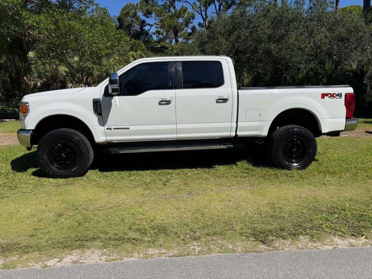Ford Super Duty F-250 SRW Lariat 4WD Crew Cab 6.75' Box 2020