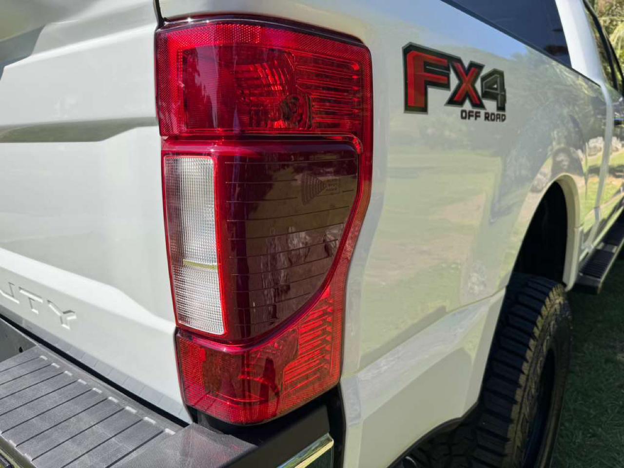 Ford Super Duty F-250 SRW Lariat 4WD Crew Cab 6.75' Box 2020