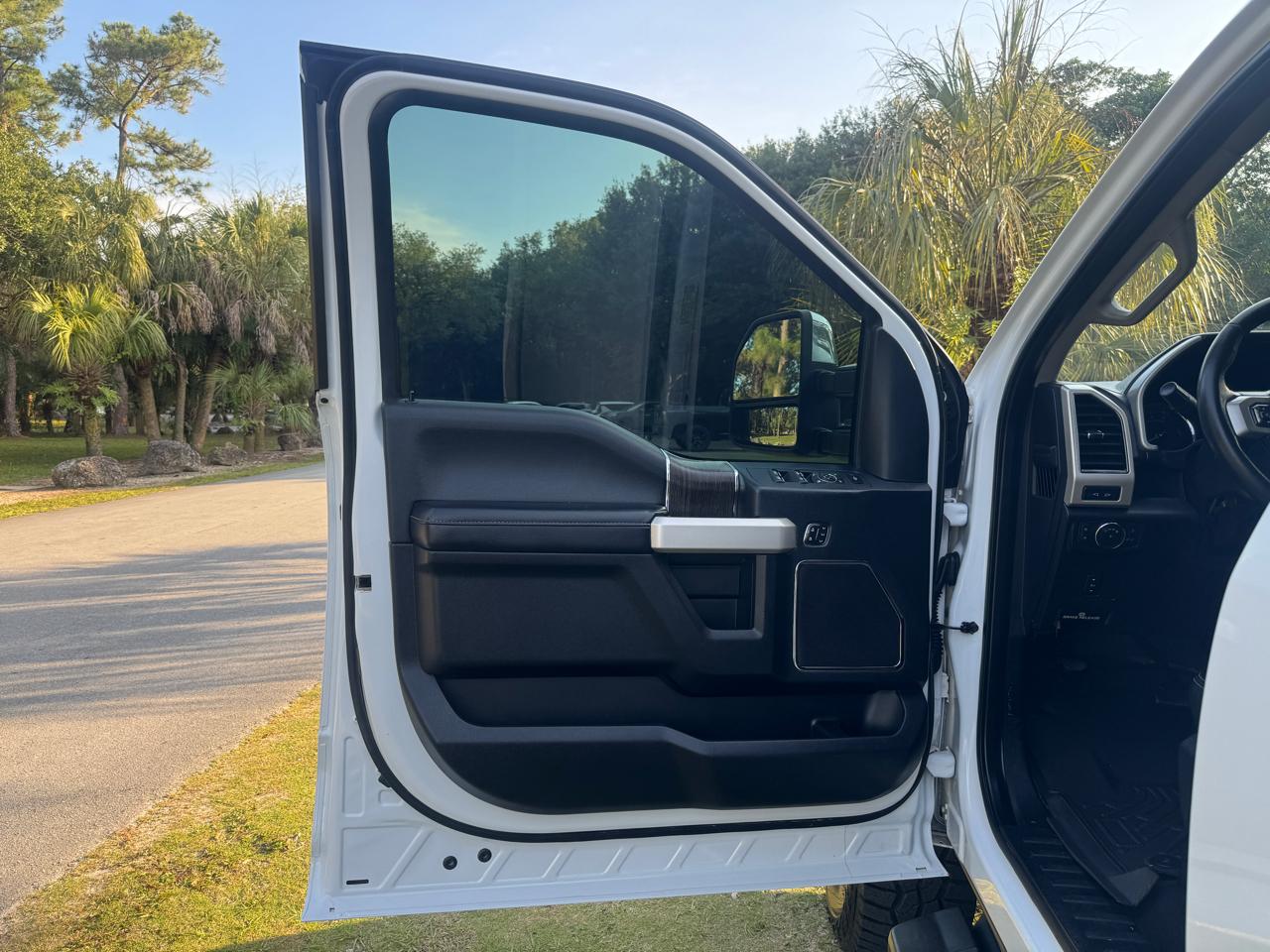 Ford Super Duty F-250 SRW Lariat 4WD Crew Cab 6.75' Box 2020
