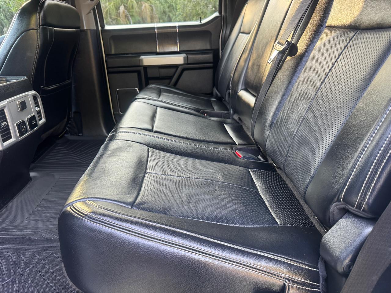 Ford Super Duty F-250 SRW Lariat 4WD Crew Cab 6.75' Box 2020