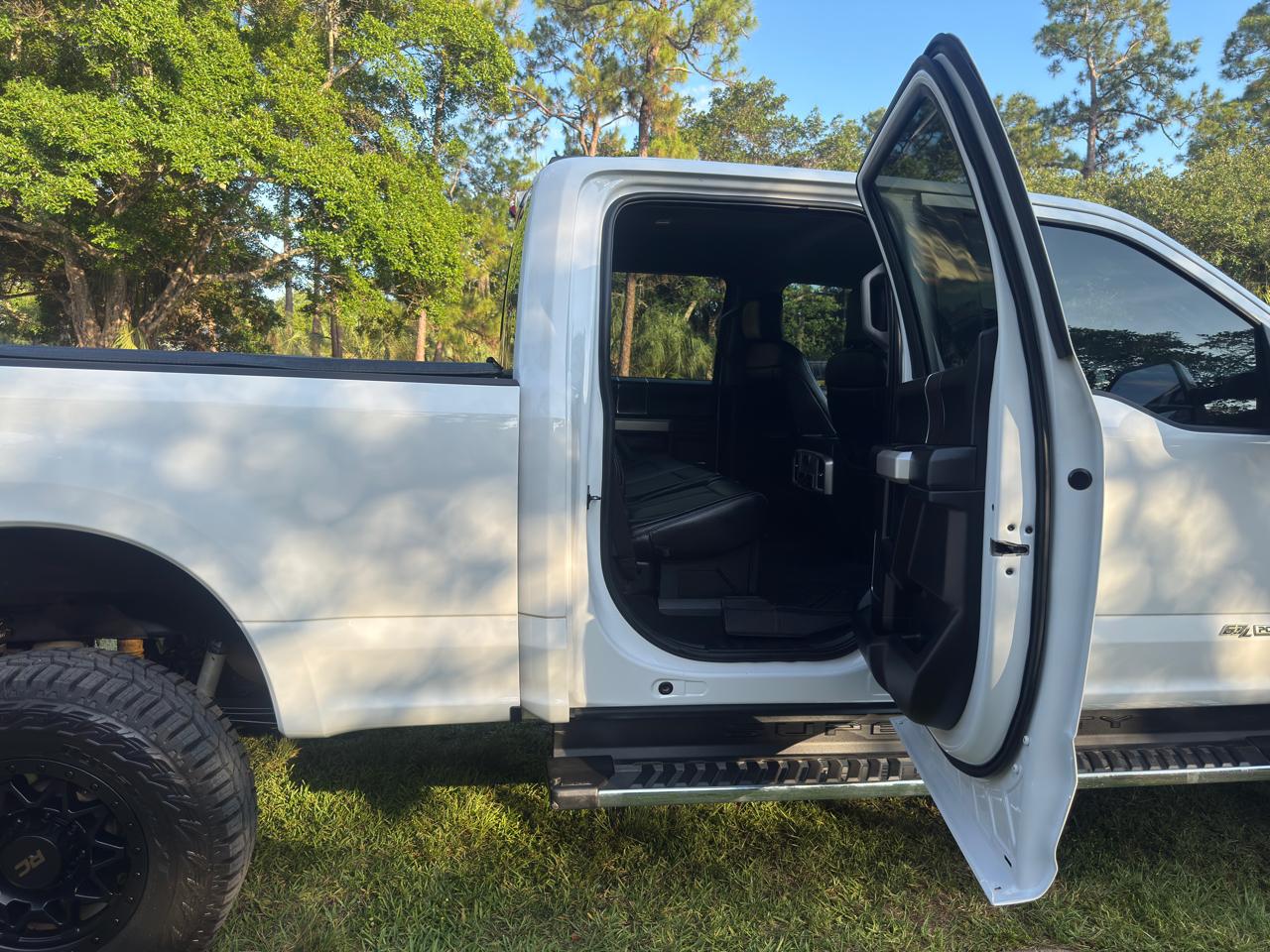 Ford Super Duty F-250 SRW Lariat 4WD Crew Cab 6.75' Box 2020
