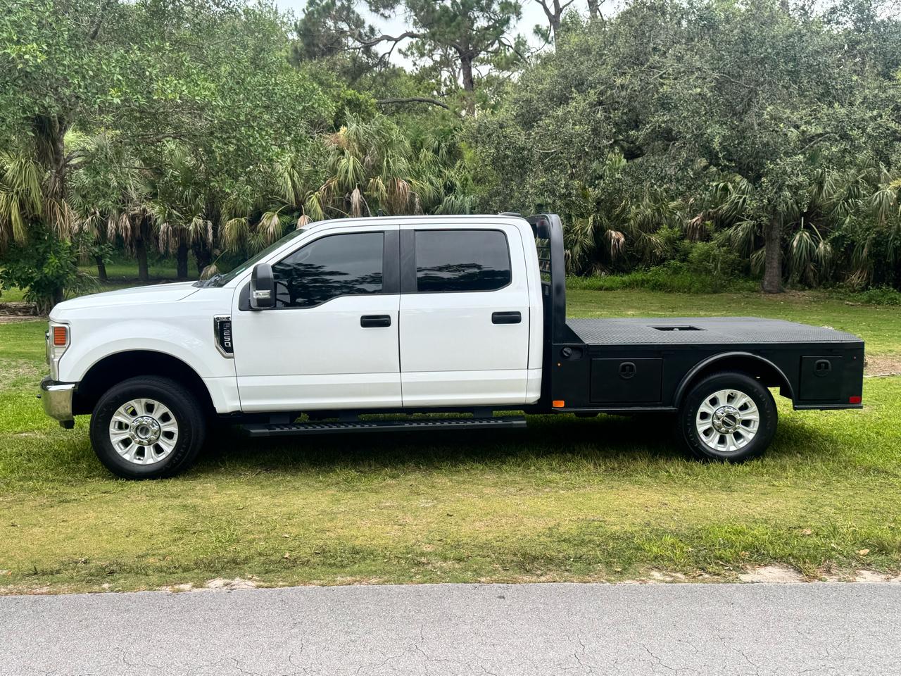 Ford Super Duty F-250 SRW XLT 4WD Crew Cab 8' Box 2022