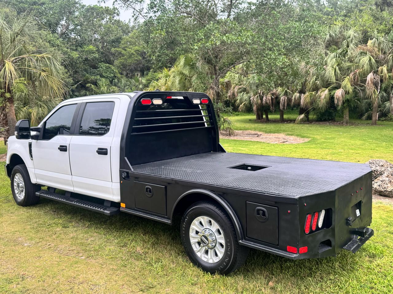Ford Super Duty F-250 SRW XLT 4WD Crew Cab 8' Box 2022