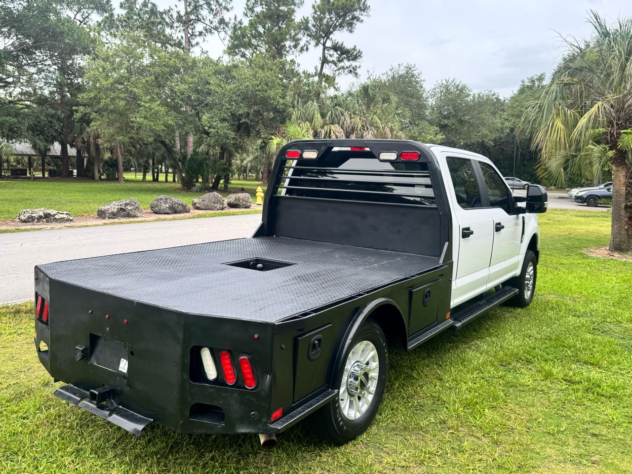 Ford Super Duty F-250 SRW XLT 4WD Crew Cab 8' Box 2022