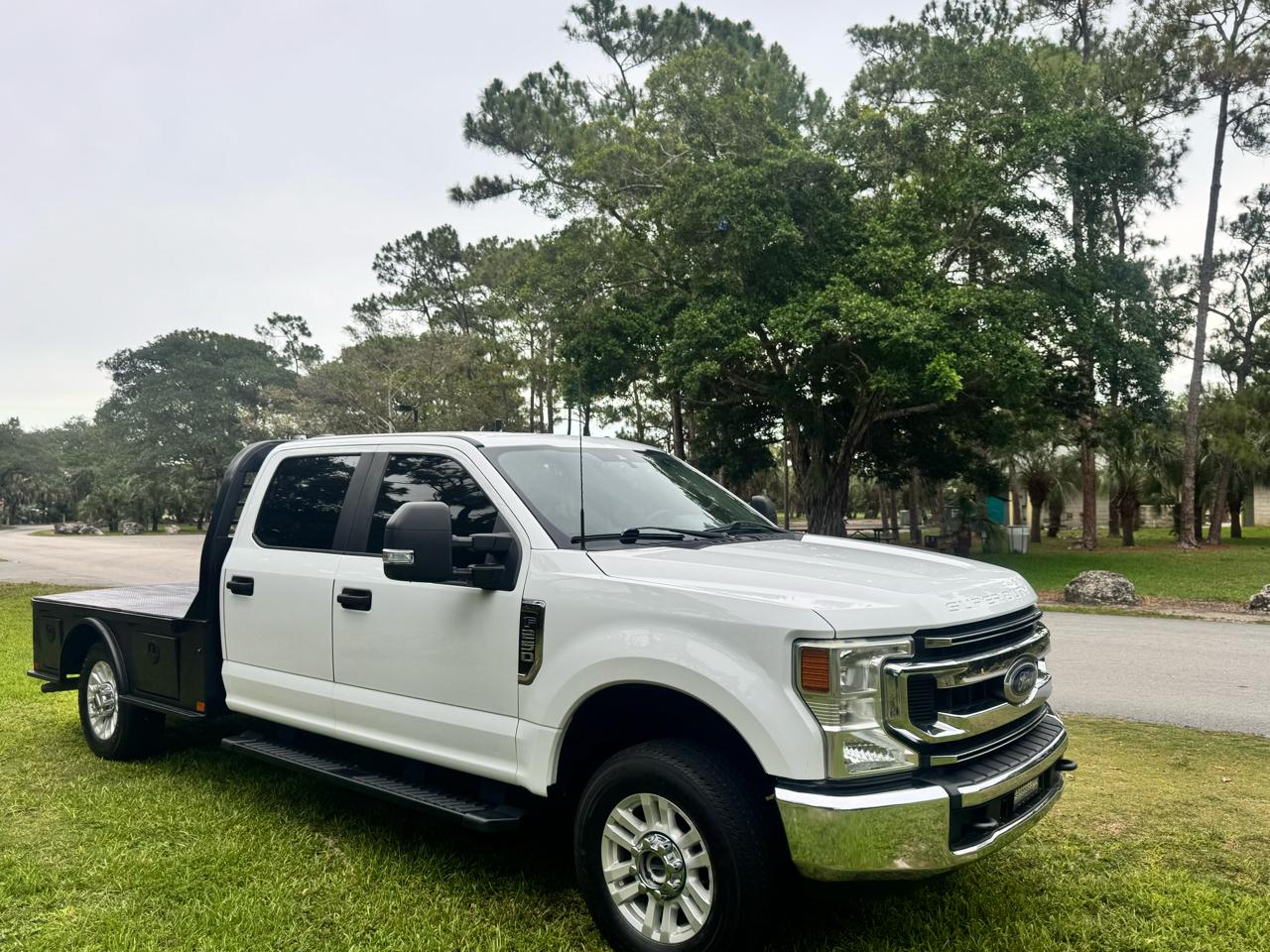 Ford Super Duty F-250 SRW XLT 4WD Crew Cab 8' Box 2022