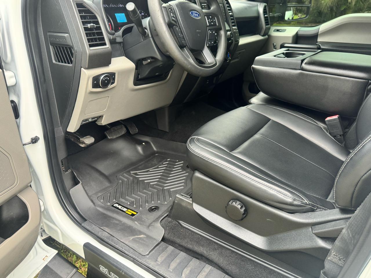 Ford Super Duty F-250 SRW XLT 4WD Crew Cab 8' Box 2022