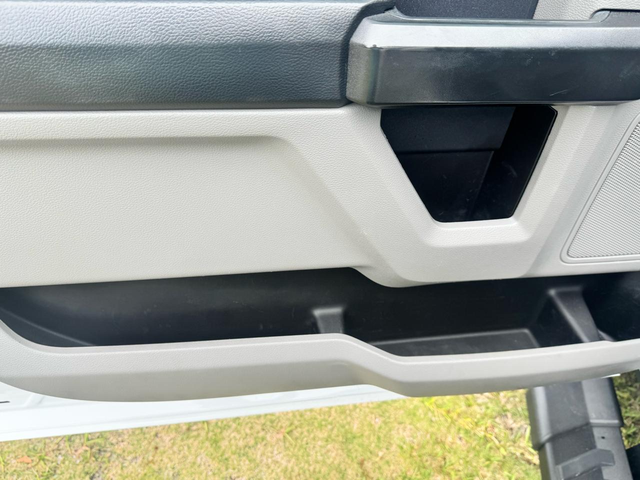 Ford Super Duty F-250 SRW XLT 4WD Crew Cab 8' Box 2022