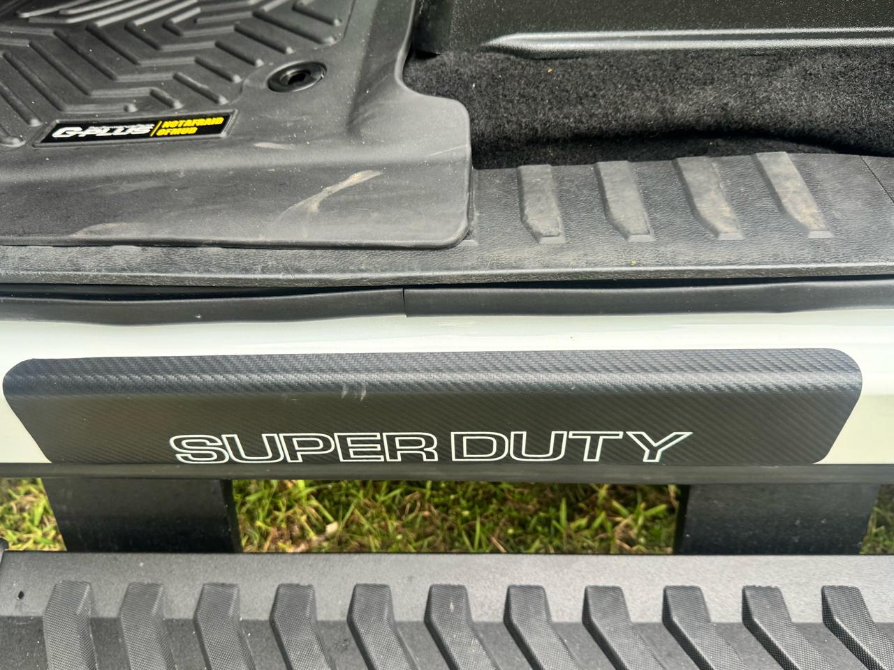 Ford Super Duty F-250 SRW XLT 4WD Crew Cab 8' Box 2022