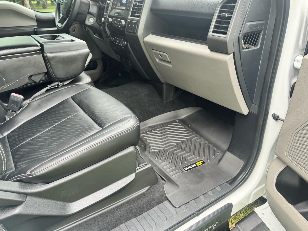Ford Super Duty F-250 SRW XLT 4WD Crew Cab 8' Box 2022
