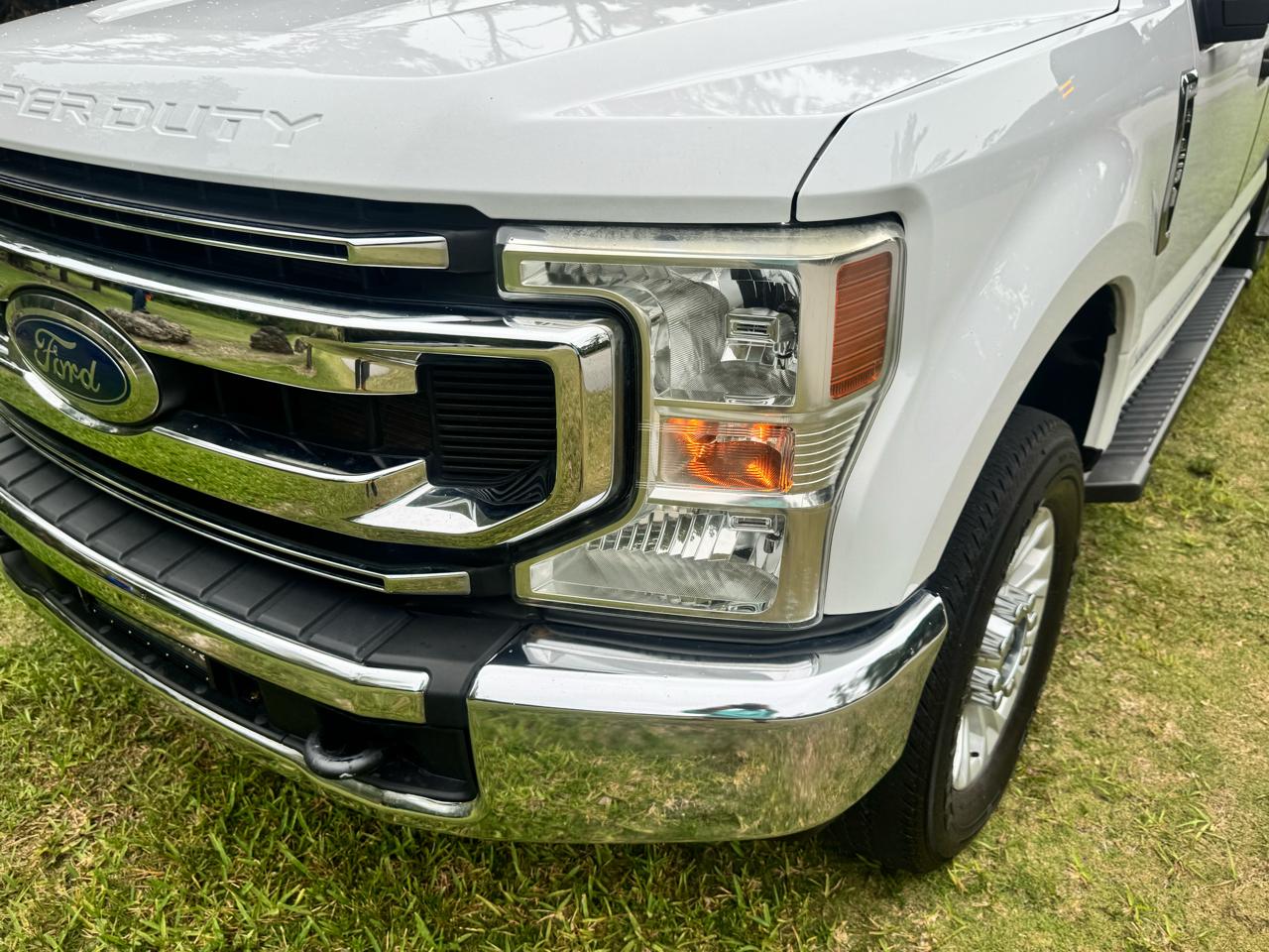 Ford Super Duty F-250 SRW XLT 4WD Crew Cab 8' Box 2022