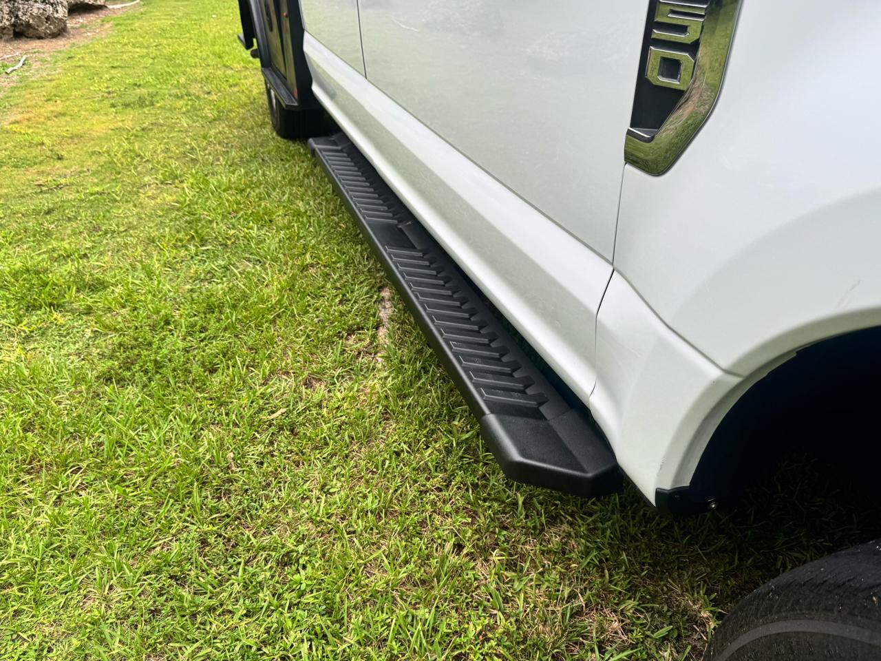 Ford Super Duty F-250 SRW XLT 4WD Crew Cab 8' Box 2022