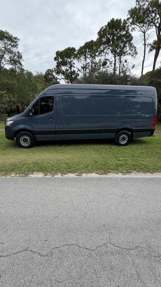 Mercedes-Benz Sprinter Van 2500 High Roof V6 170" RWD 2019