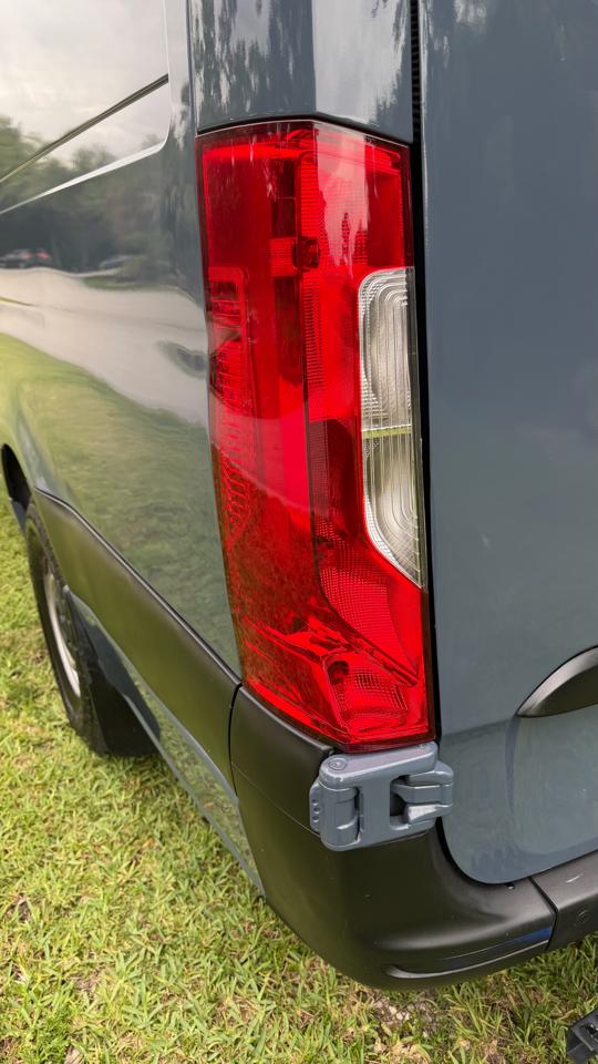 Mercedes-Benz Sprinter Van 2500 High Roof V6 170" RWD 2019