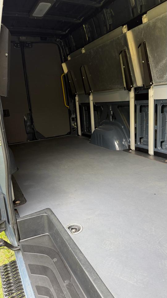 Mercedes-Benz Sprinter Van 2500 High Roof V6 170" RWD 2019