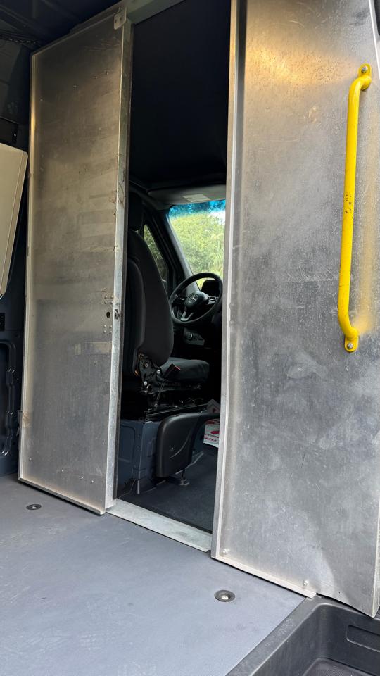 Mercedes-Benz Sprinter Van 2500 High Roof V6 170" RWD 2019