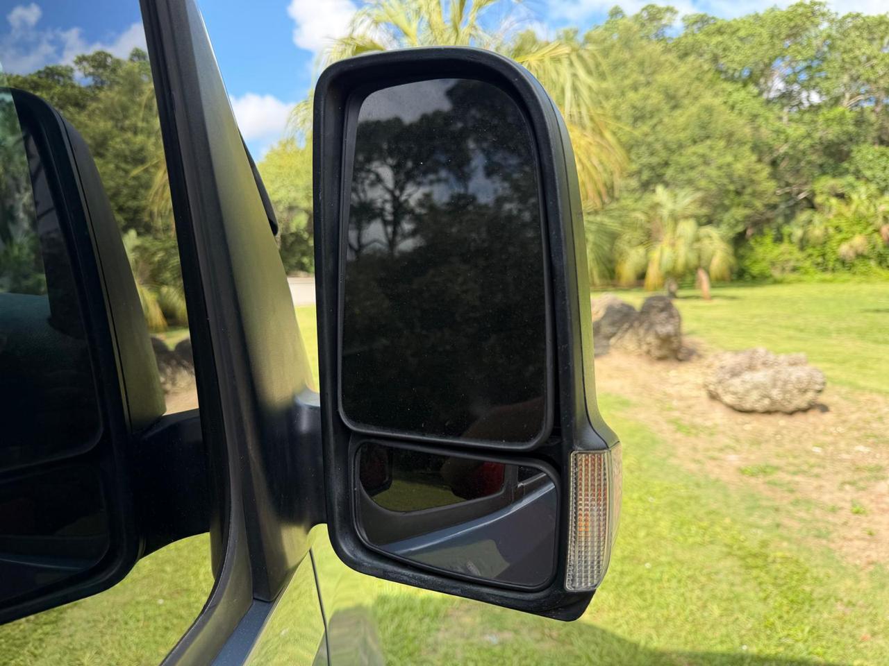 Mercedes-Benz Sprinter Van 2500 High Roof V6 170" RWD 2019