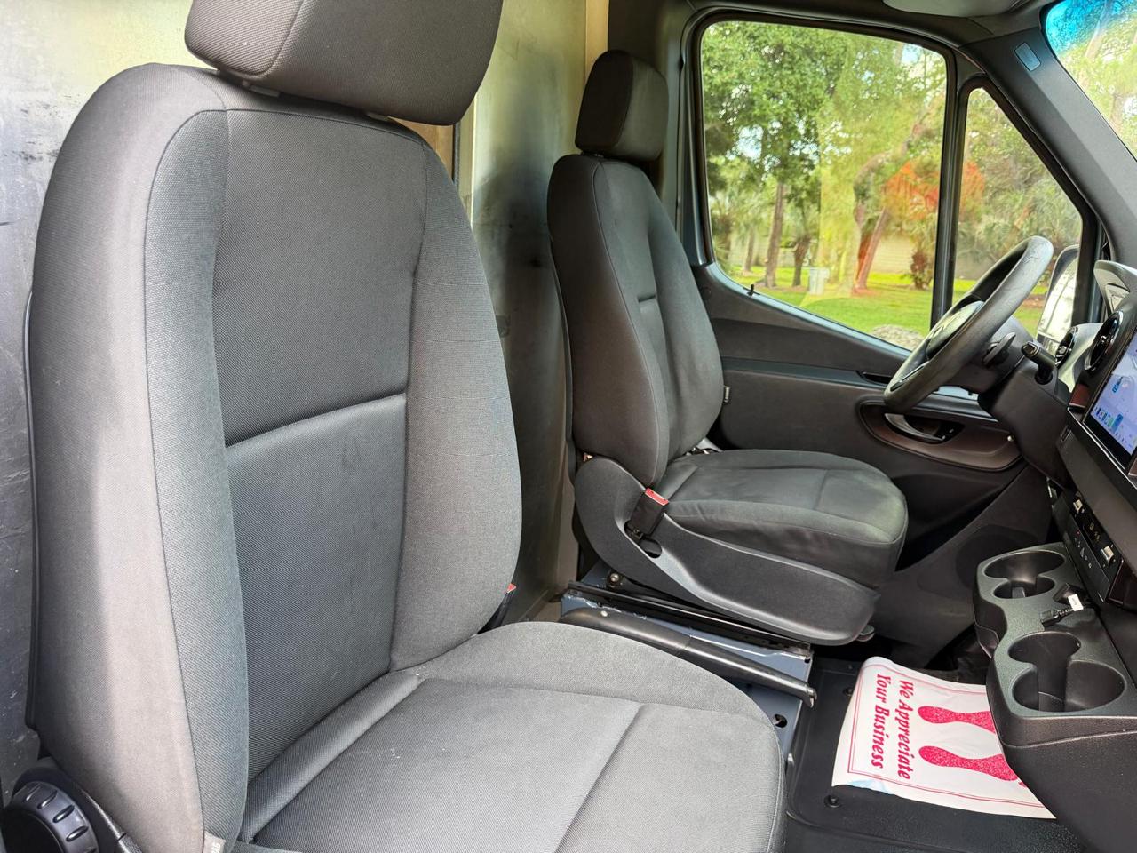 Mercedes-Benz Sprinter Van 2500 High Roof V6 170" RWD 2019