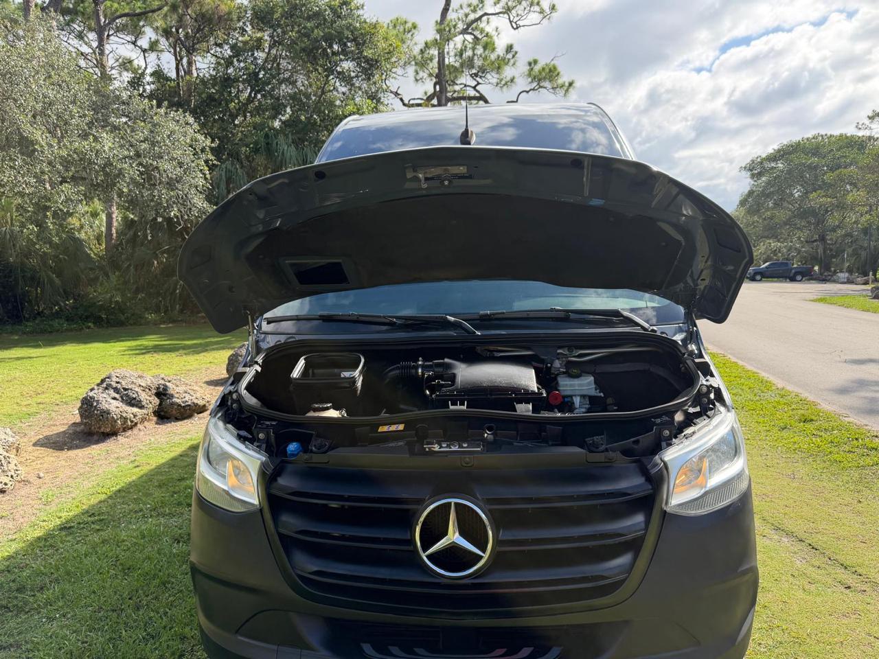 Mercedes-Benz Sprinter Van 2500 High Roof V6 170" RWD 2019