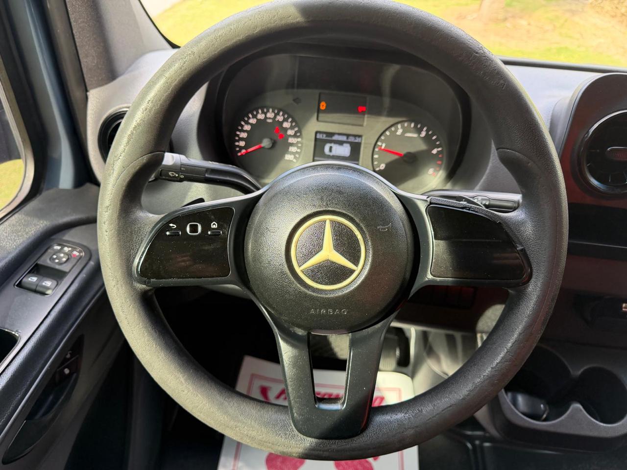 Mercedes-Benz Sprinter Van 2500 High Roof V6 170" RWD 2019