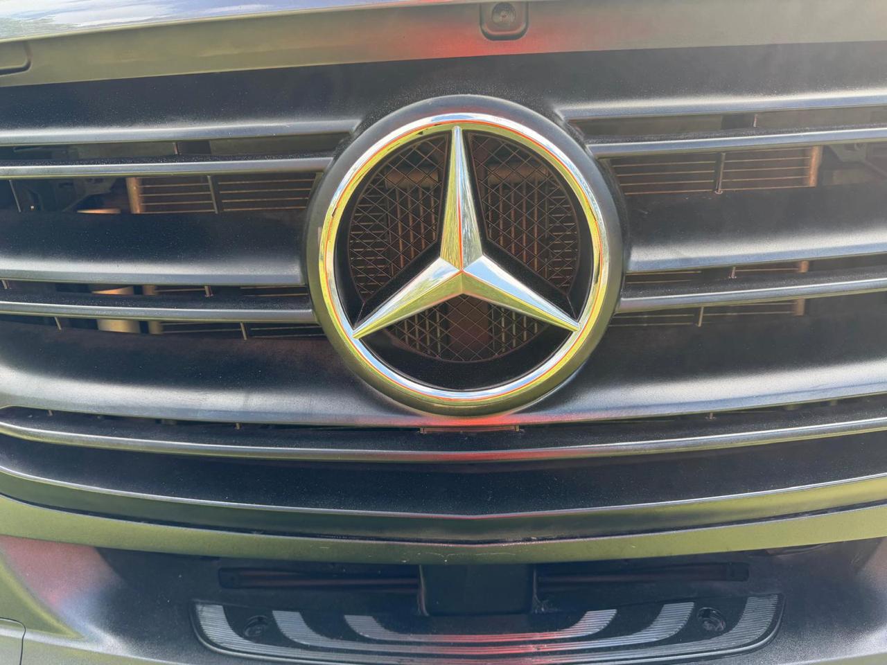 Mercedes-Benz Sprinter Van 2500 High Roof V6 170" RWD 2019