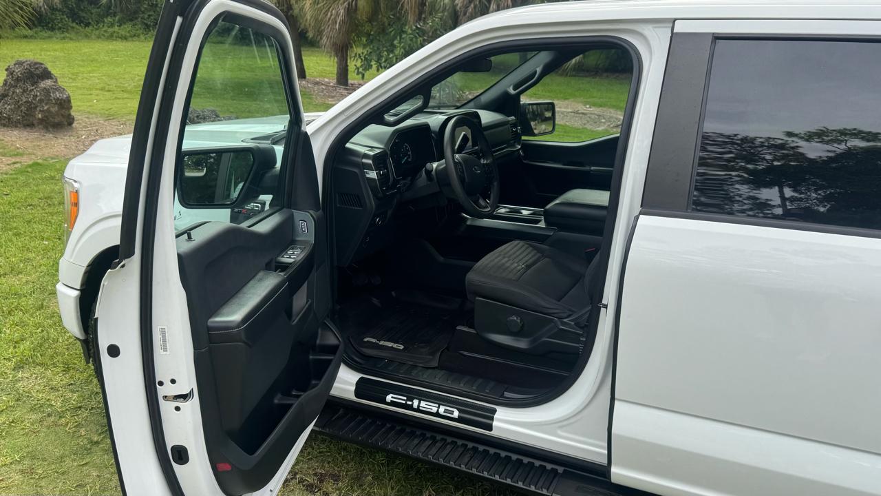 Ford F-150 XLT 2WD SuperCrew 5.5' Box 2021