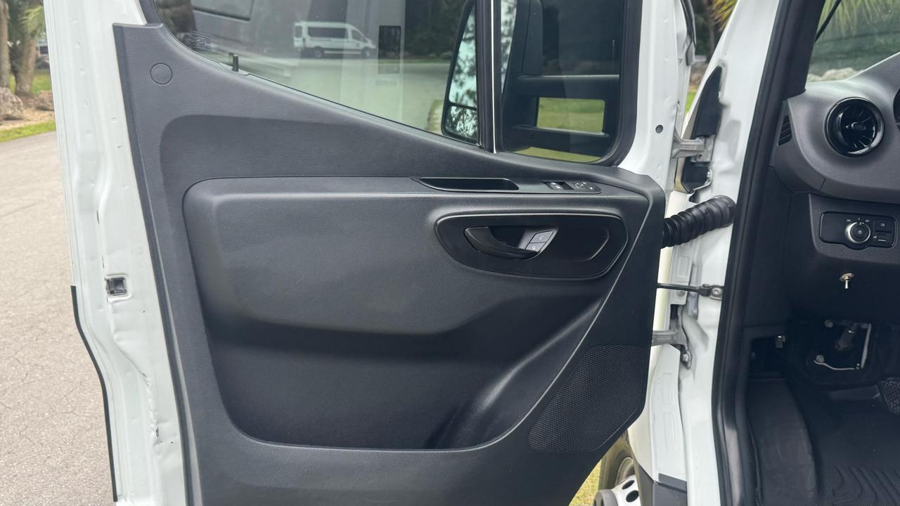 Mercedes-Benz Sprinter 4500 Standard Roof 170" 2019