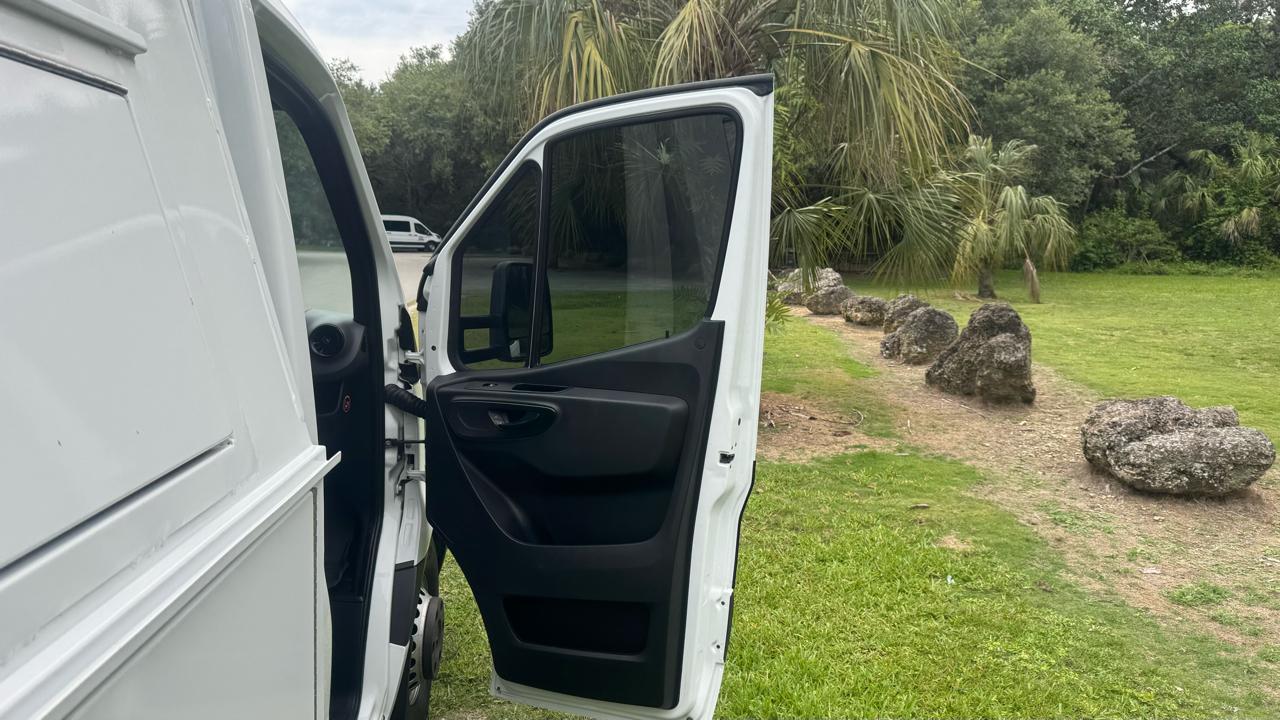 Mercedes-Benz Sprinter 4500 Standard Roof 170" 2019