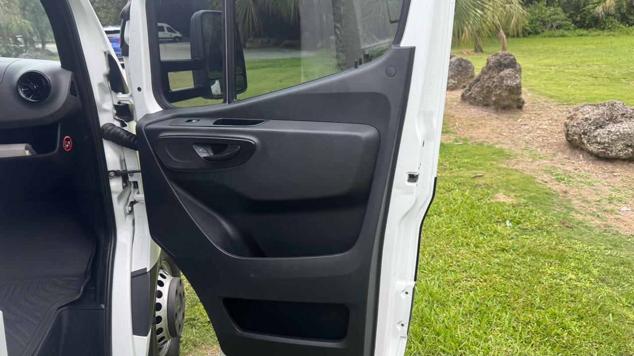 Mercedes-Benz Sprinter 4500 Standard Roof 170" 2019