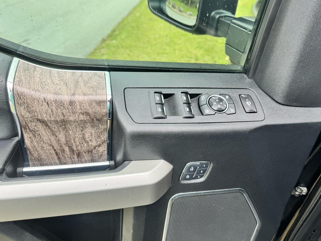 Ford Super Duty F-350 SRW  2017