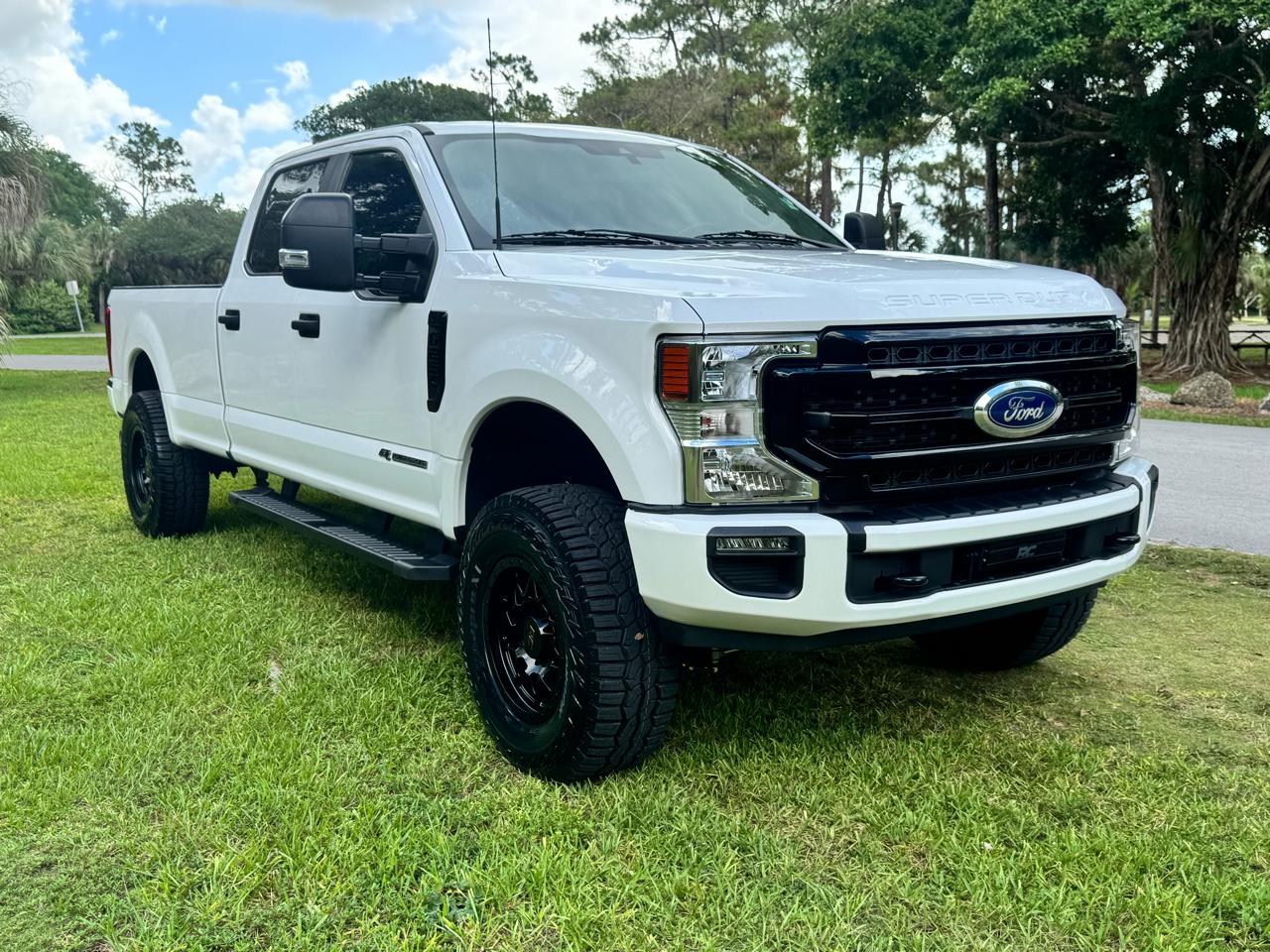 Ford Super Duty F-250 SRW 4WD Crew Cab 172" FX4 2022