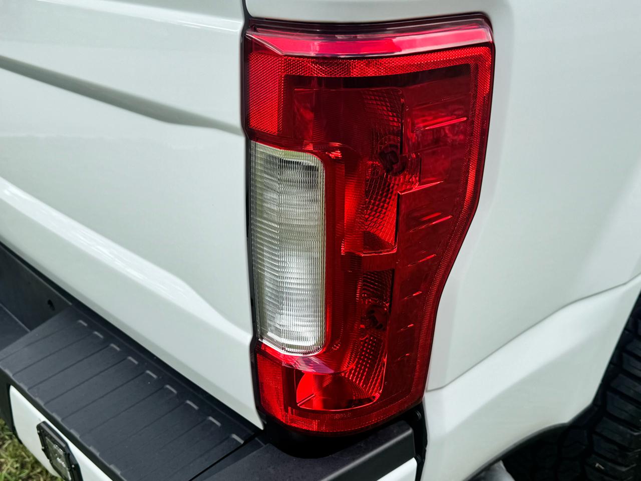 Ford Super Duty F-250 SRW 4WD Crew Cab 172" FX4 2022