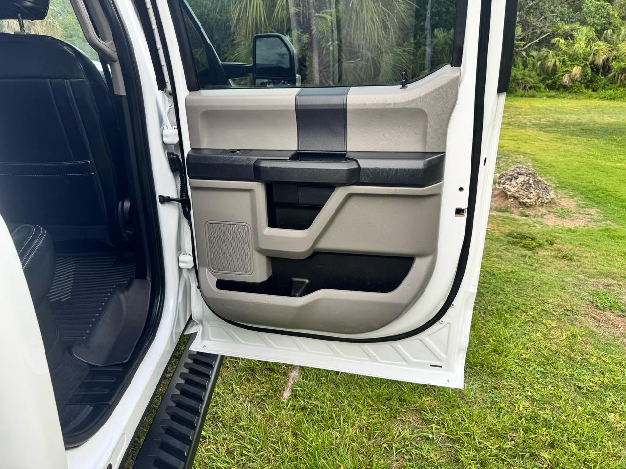 Ford Super Duty F-250 SRW 4WD Crew Cab 172" FX4 2022