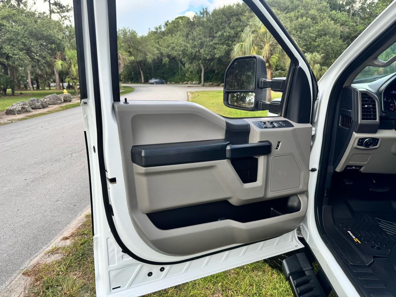 Ford Super Duty F-250 SRW 4WD Crew Cab 172" FX4 2022