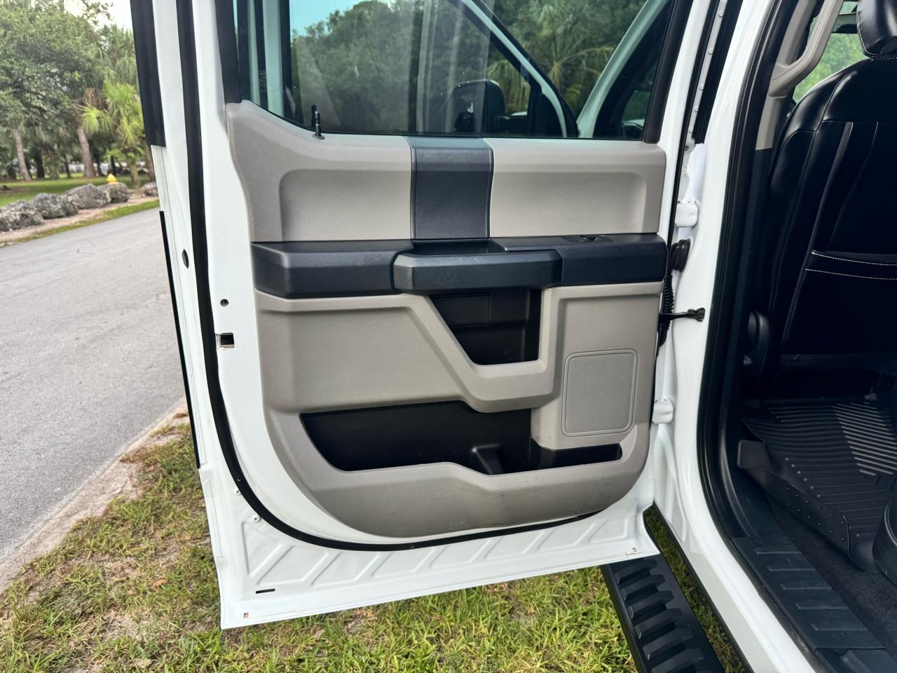 Ford Super Duty F-250 SRW 4WD Crew Cab 172" FX4 2022