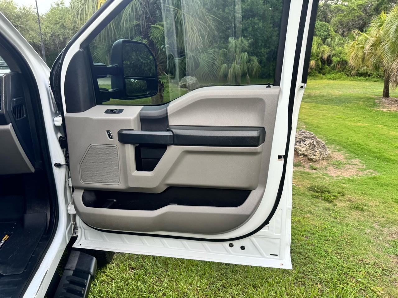 Ford Super Duty F-250 SRW 4WD Crew Cab 172" FX4 2022
