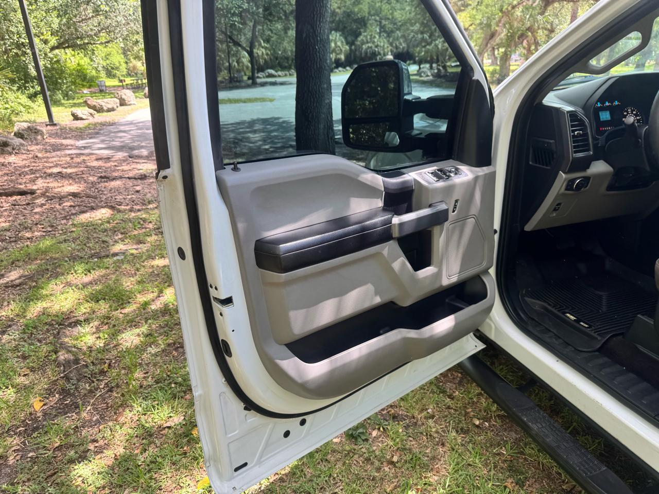 Ford F-150 XLT 2WD SuperCrew 5.5' Box 2018