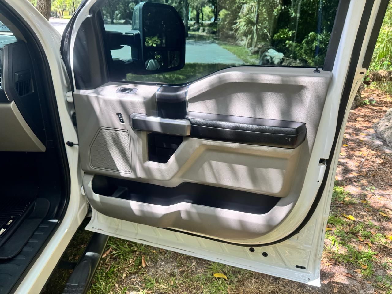 Ford F-150 XLT 2WD SuperCrew 5.5' Box 2018