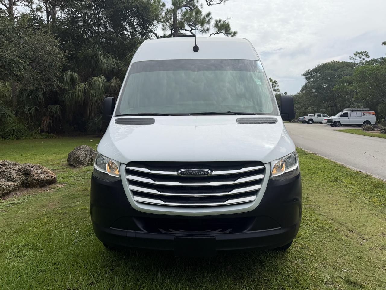 Freightliner Sprinter Cargo Van 2500 High Roof I4 170" Extended RWD 2021
