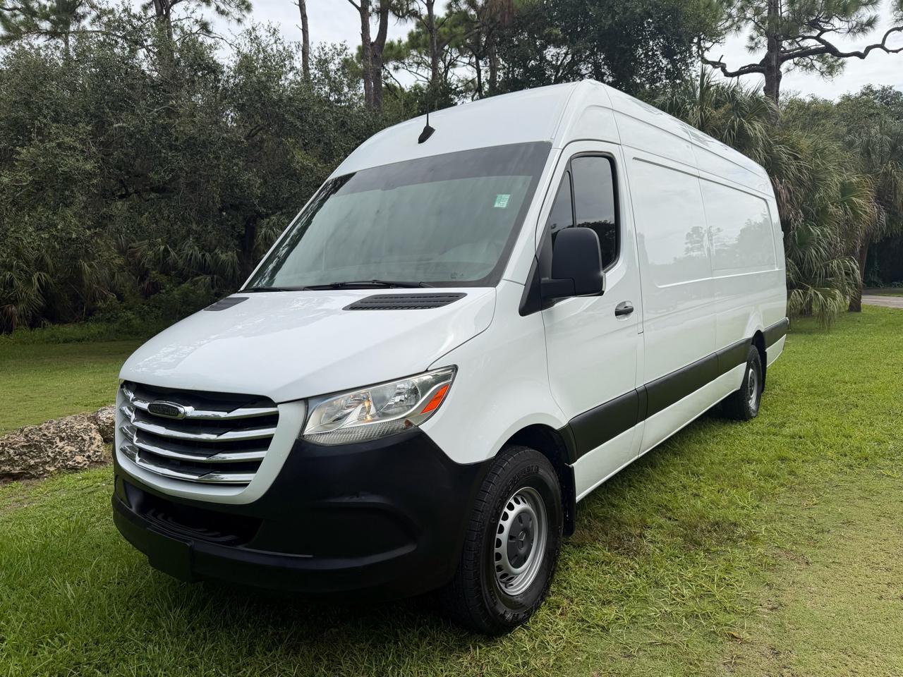 Freightliner Sprinter Cargo Van 2500 High Roof I4 170" Extended RWD 2021