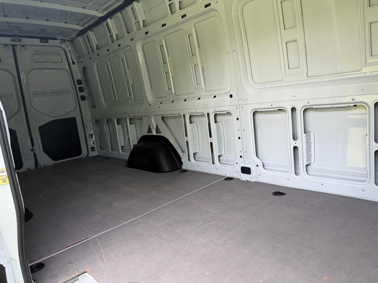 Freightliner Sprinter Cargo Van 2500 High Roof I4 170" Extended RWD 2021