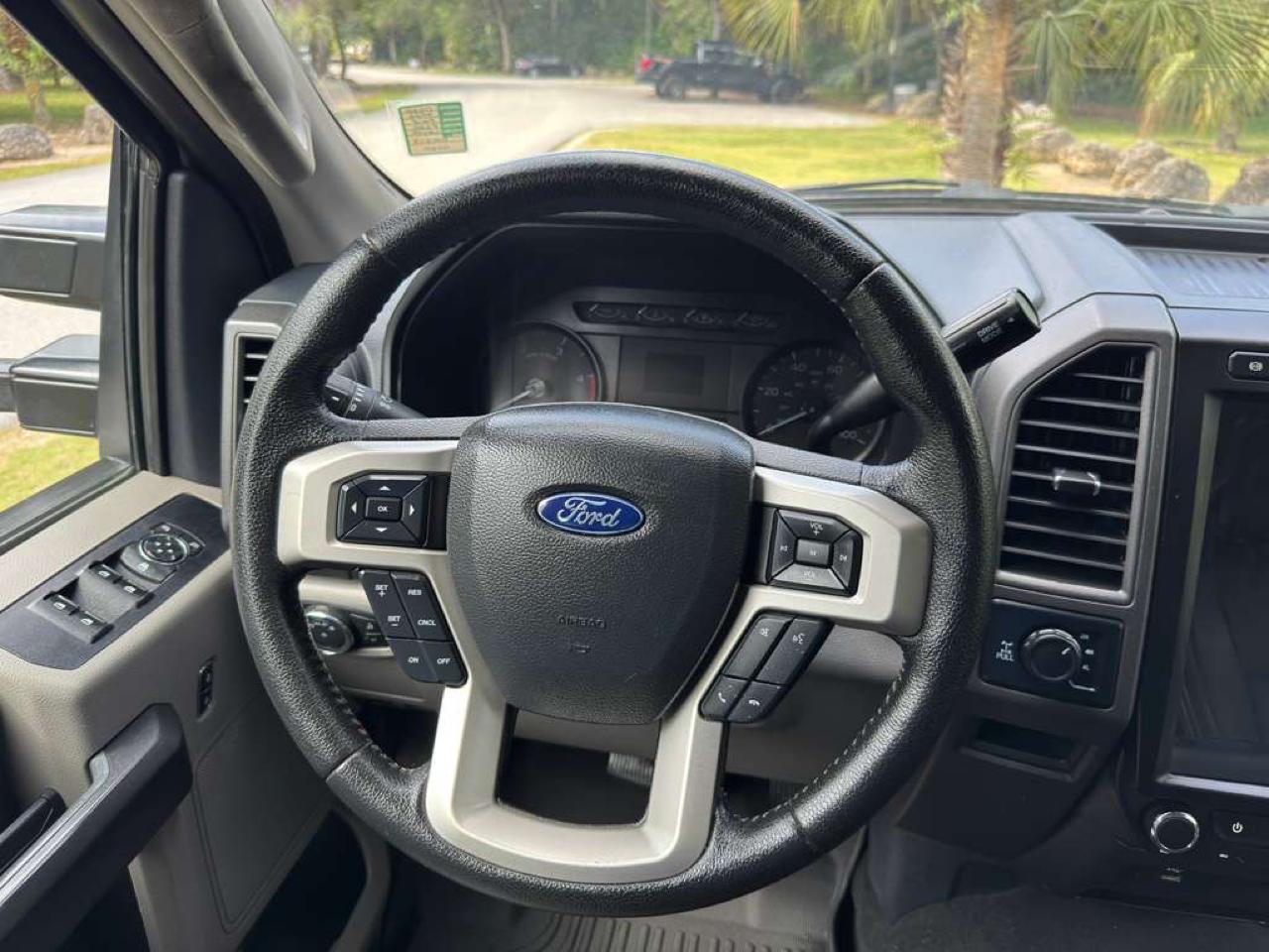 Ford Super Duty F-250 SRW  2022