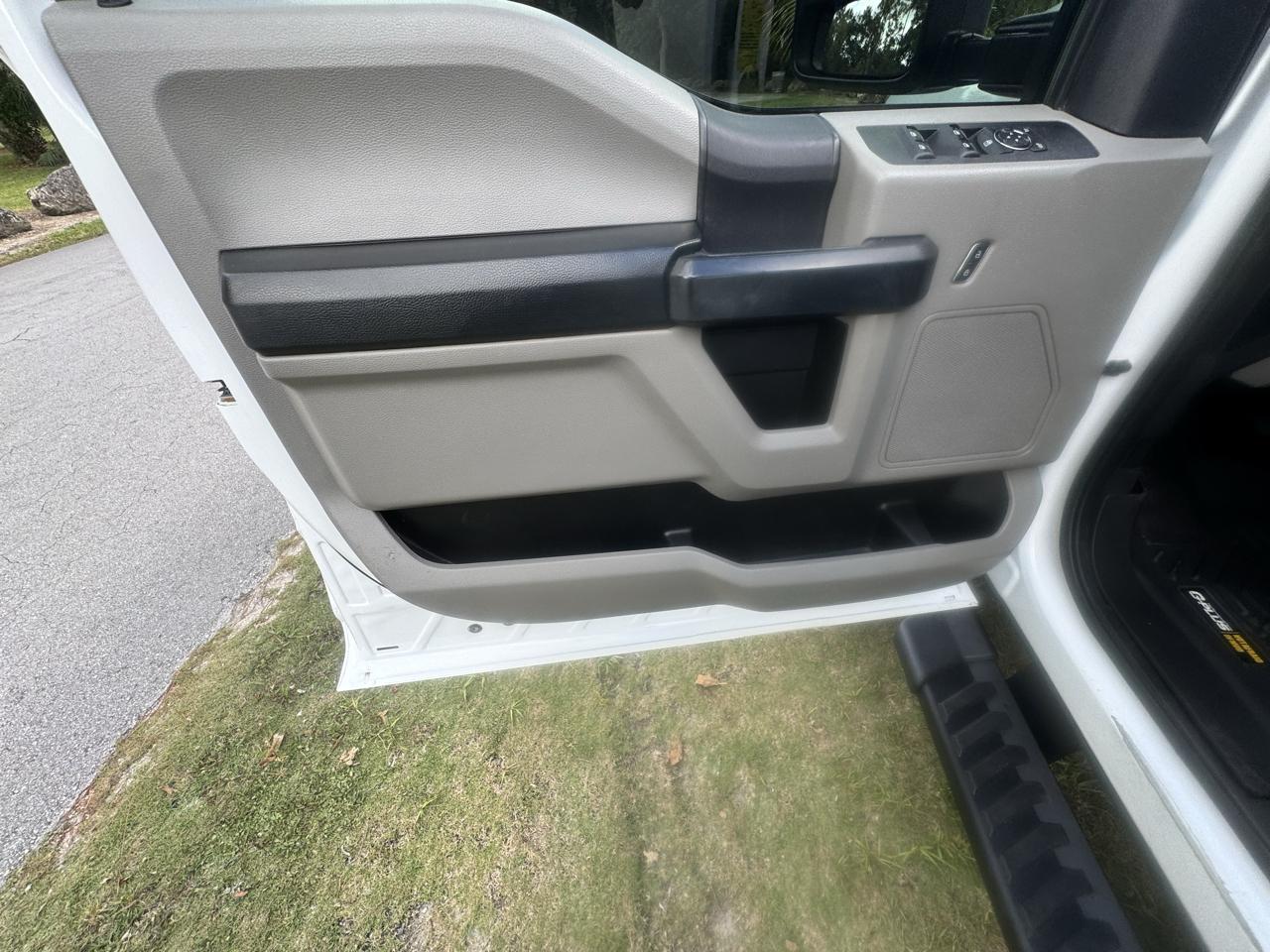 Ford Super Duty F-250 SRW  2022
